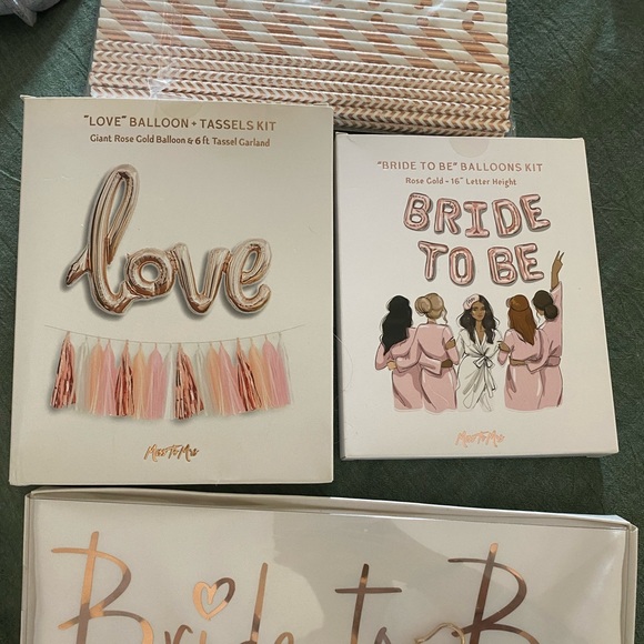 Miss to Mrs box items random - Picture 3 of 4